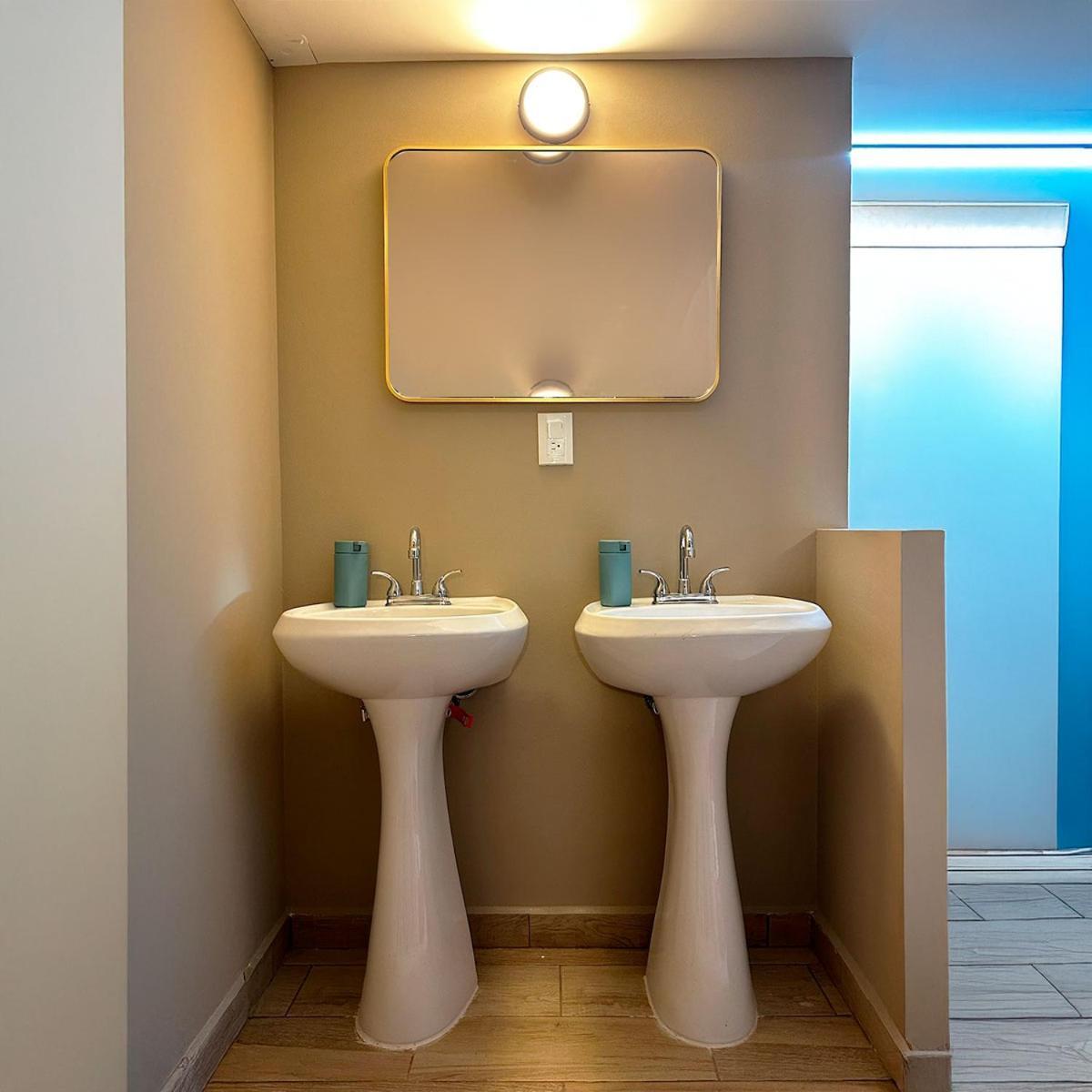 Capsule hotel Polanco Mp 1 *